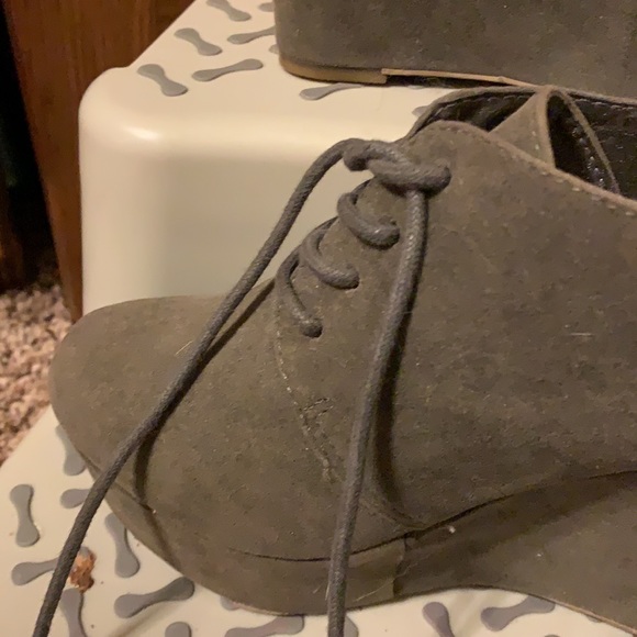 Great gray platform Oxford’s - Picture 2 of 4